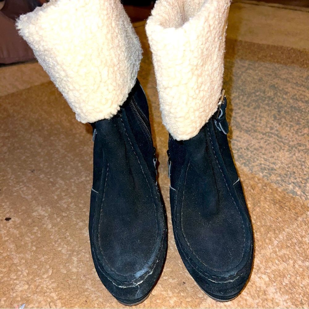 Rockport boots  size 9